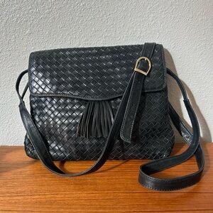 VTG Francis Model Italian Hand Crafted Luxe Woven Crossbody Black Leather Purse